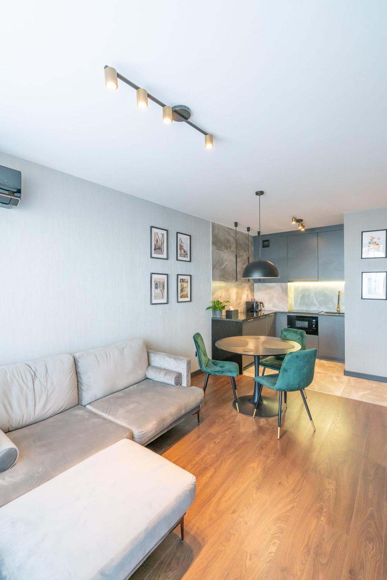 Noche Apartamenty Premium Biała Podlaska Esterno foto