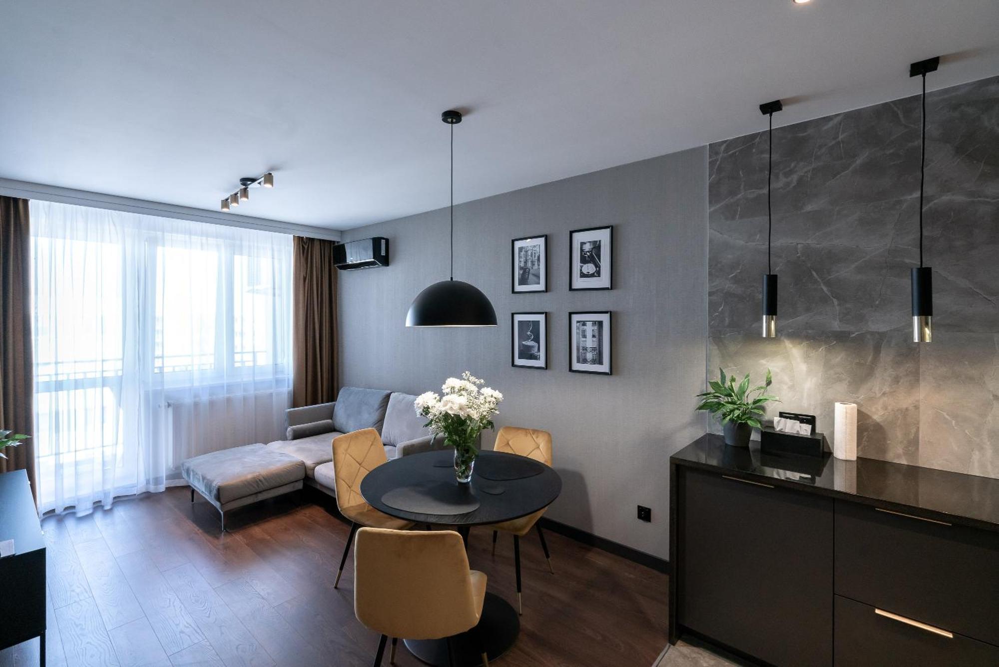 Noche Apartamenty Premium Biała Podlaska Esterno foto